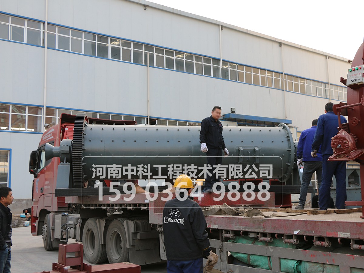怎樣判斷球磨機(jī)裝球量的多少？如何添加？