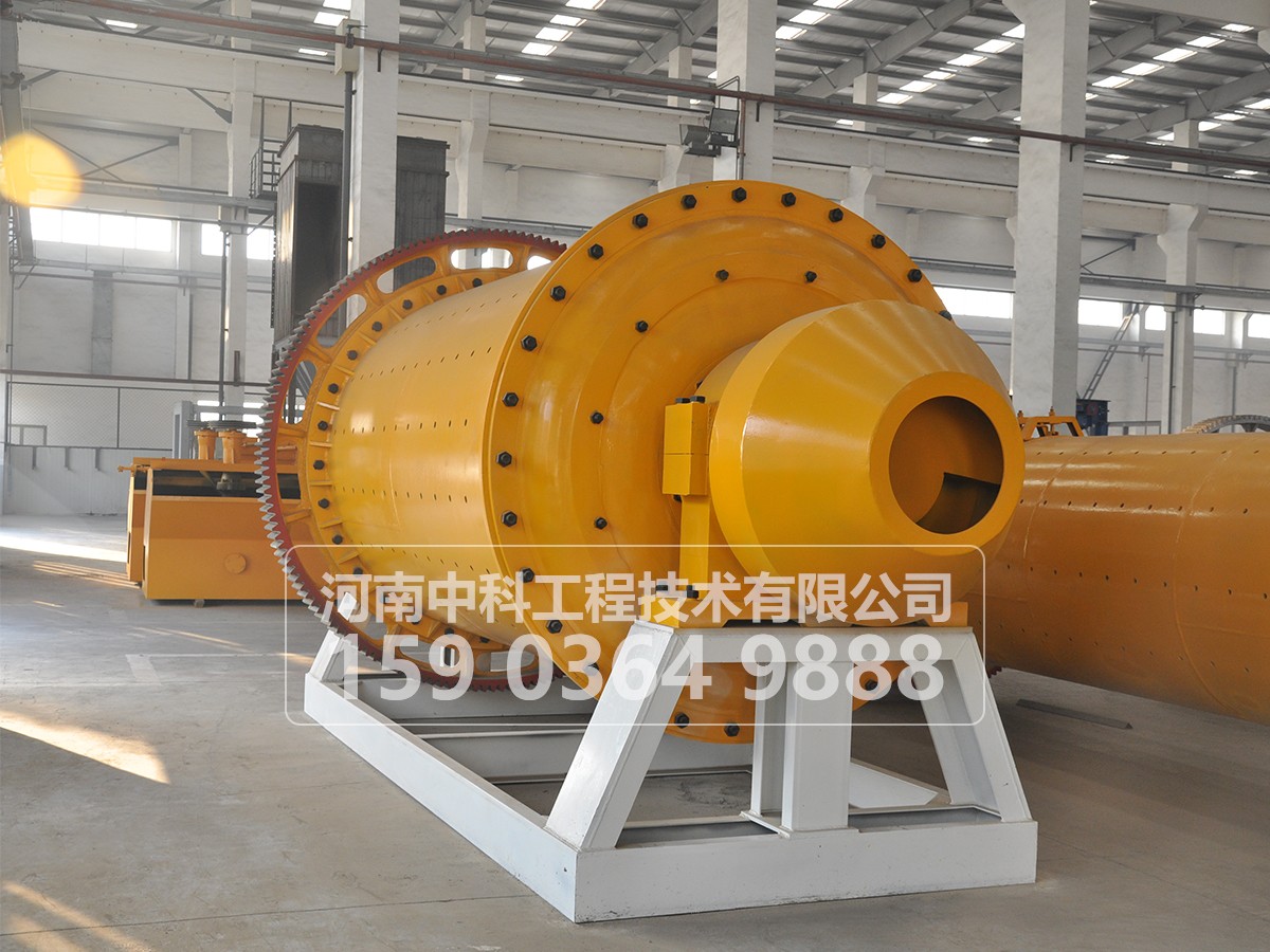 球磨機易損件的材質(zhì)、壽命和備用量是多少？